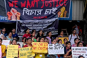 | Photo: PTI : Doctors and nursing staff protest at RG Kar Medical College